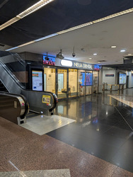 Orchard Road (D9), Retail #633760301
